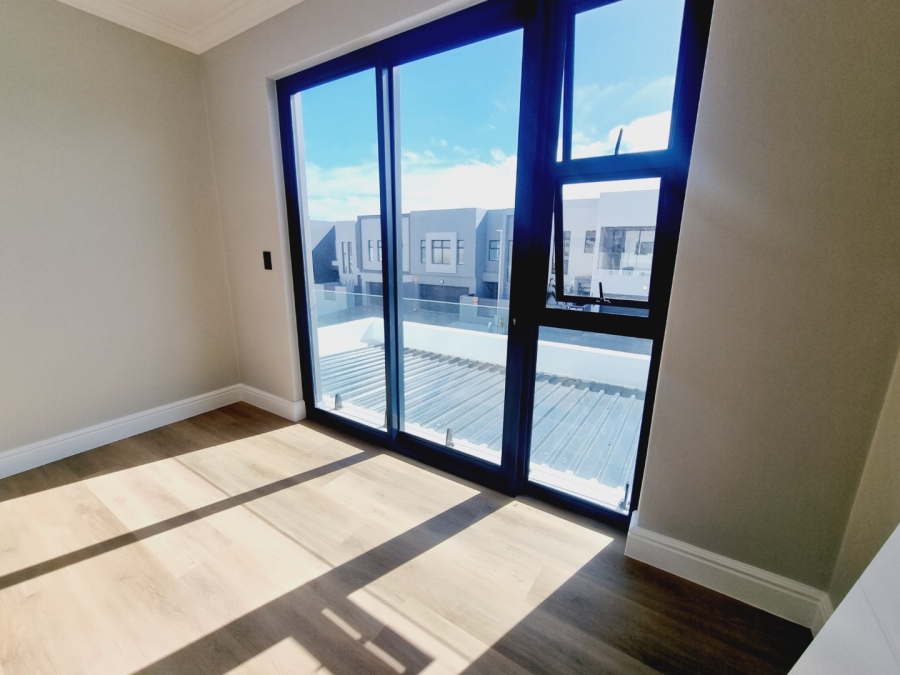 4 Bedroom Property for Sale in Sandown Western Cape